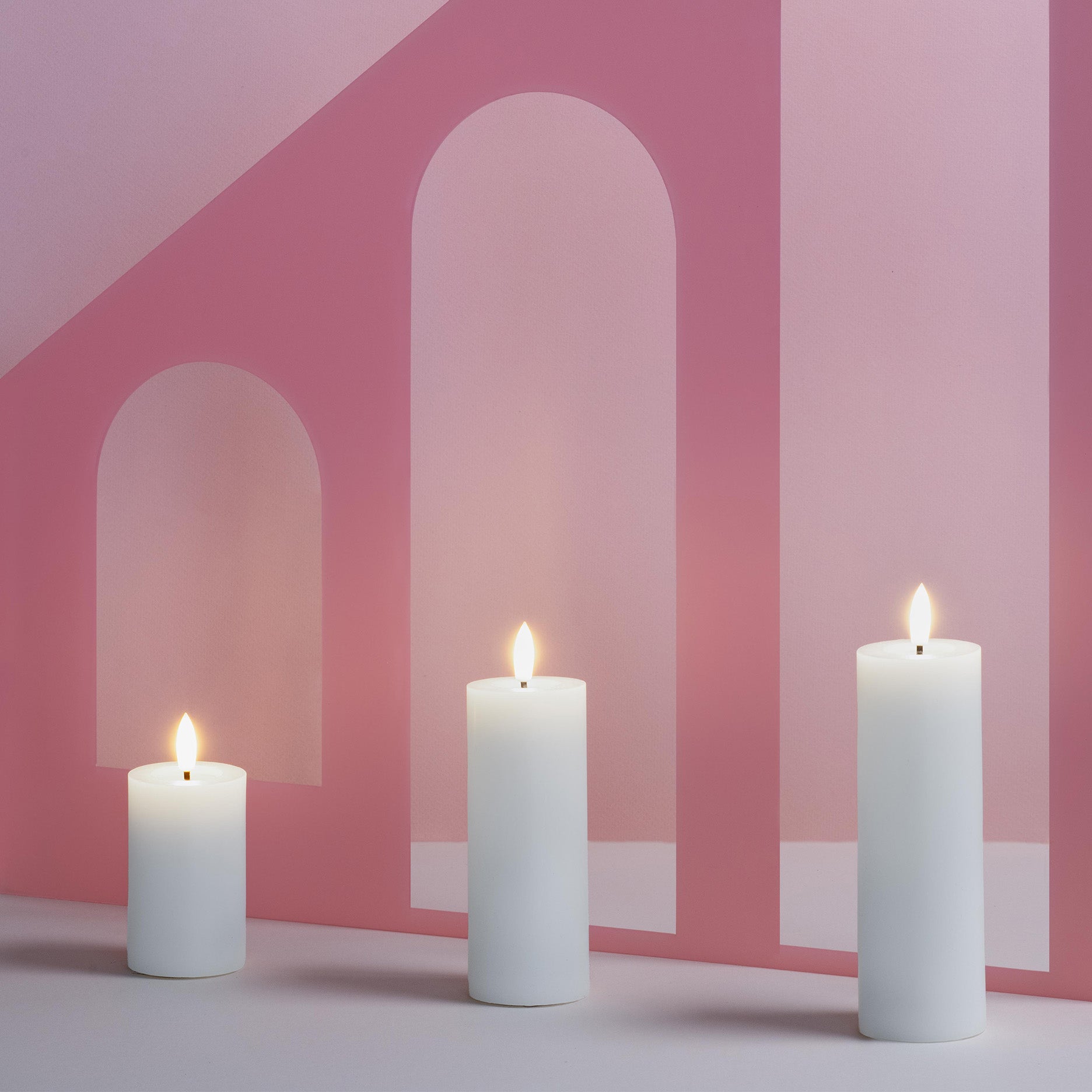 LED Stumpenkerze 4,9 x 12,5 cm classic white